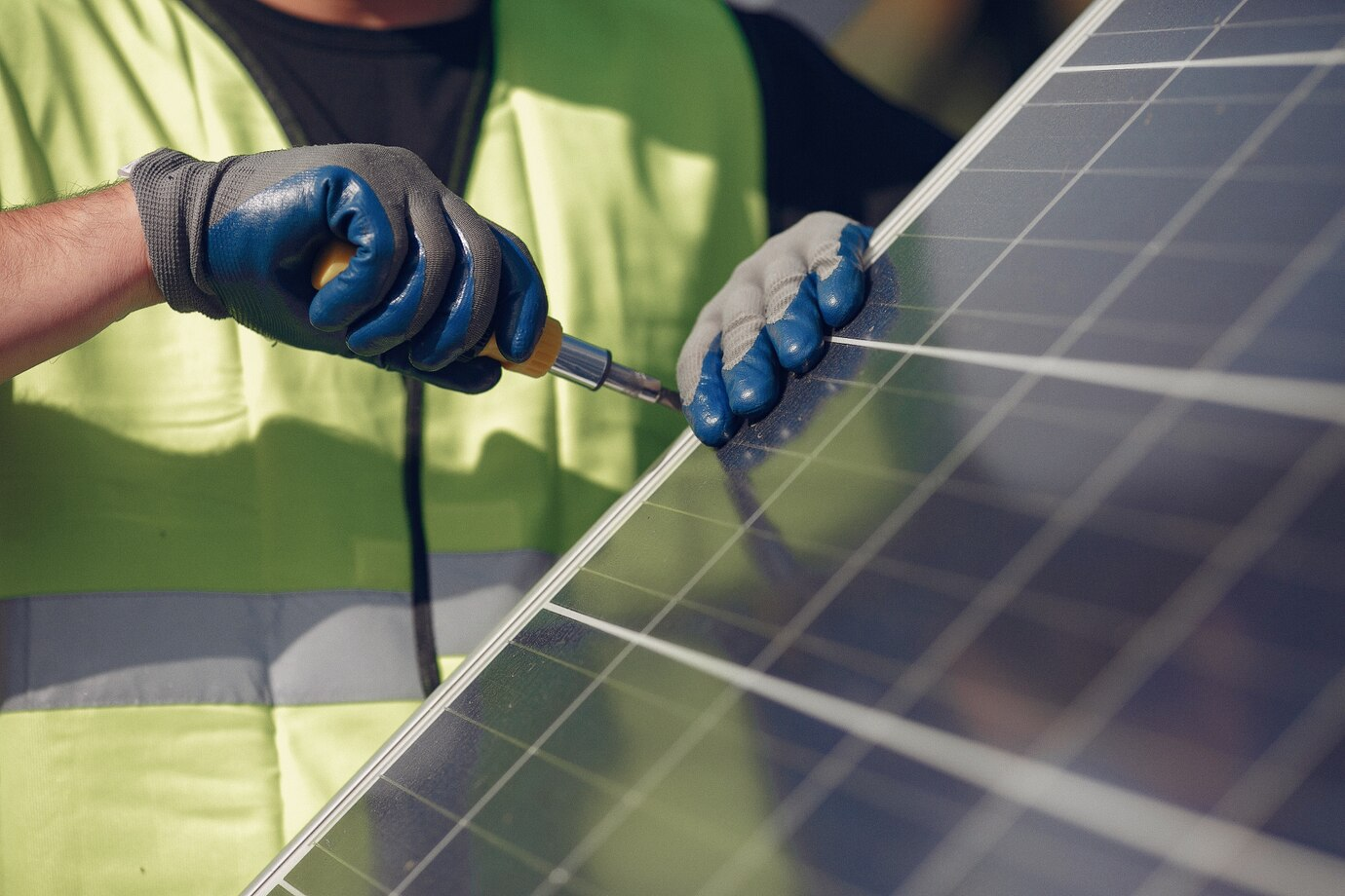 medford Reliable and efficient solar panel installation by a solar professional. Get in touch with us today to get a free estimate.