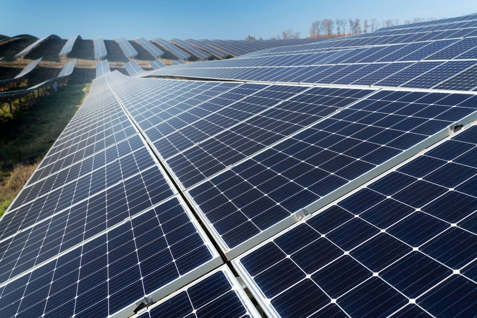 oooo Reliable solar panels are being installed at a commercial building in Head of the Amityville, NY. Best quality solar for the peace of your mind.