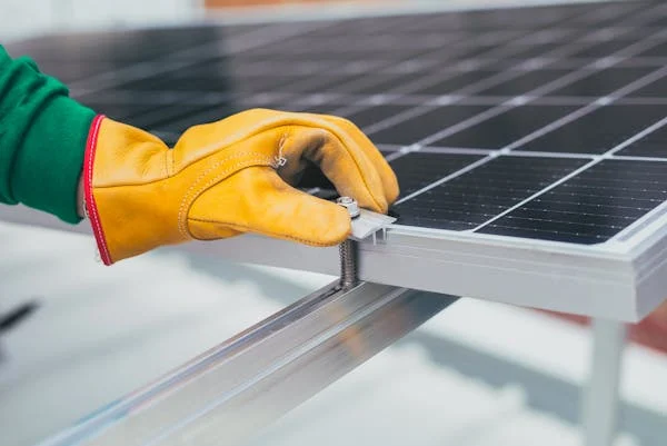 zx Reliable solar installers in Mastic are installing the solar panels with care. Call now for an estimate.